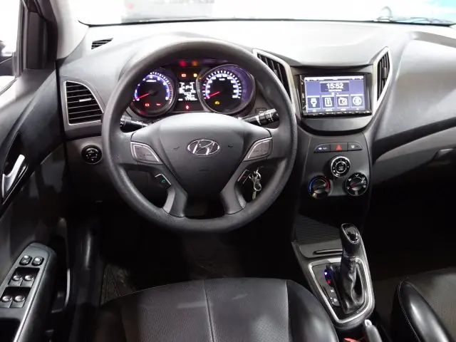 HB20S - 1.6 COMFORT PLUS 16V 4P AUTOMÁTICO