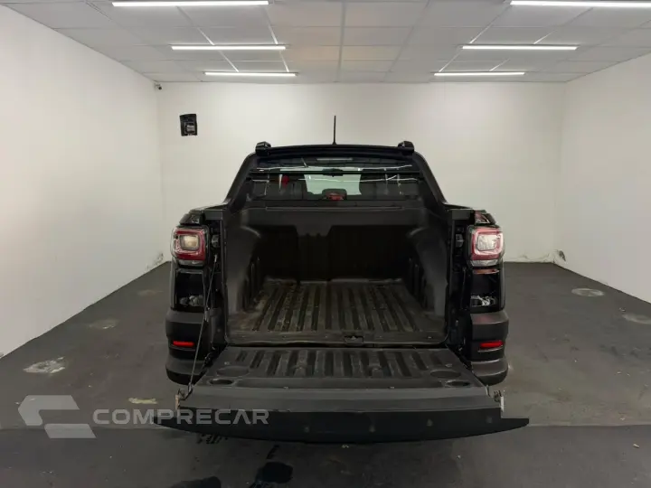Strada Freedom 1.3 Flex 8V CD