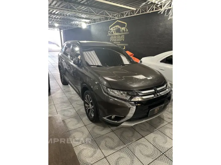 OUTLANDER 3.0 GT 4X4 V6 24V GASOLINA 4P AUTOMÁTICO