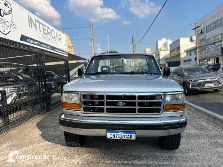 F-1000 2.5 XLT 4X2 CS 8V Turbo