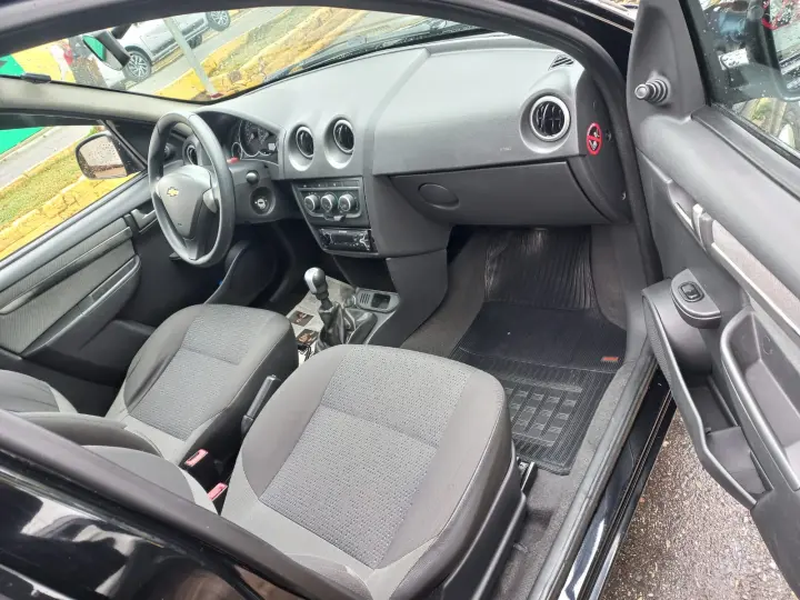 CELTA 1.0 MPFI LT 8V