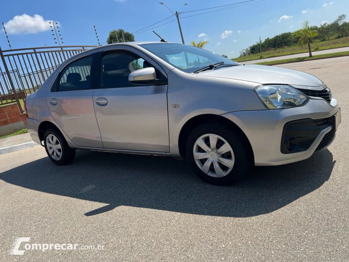 ETIOS 1.5 XS Sedan 16V