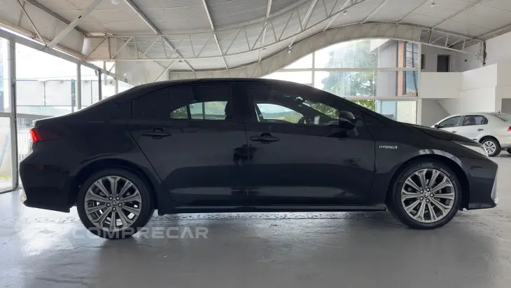 COROLLA 1.8 VVT-I Hybrid Altis