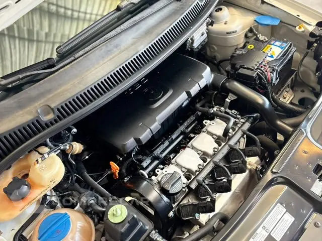 FOX - 1.0 MI 8V 4P MANUAL