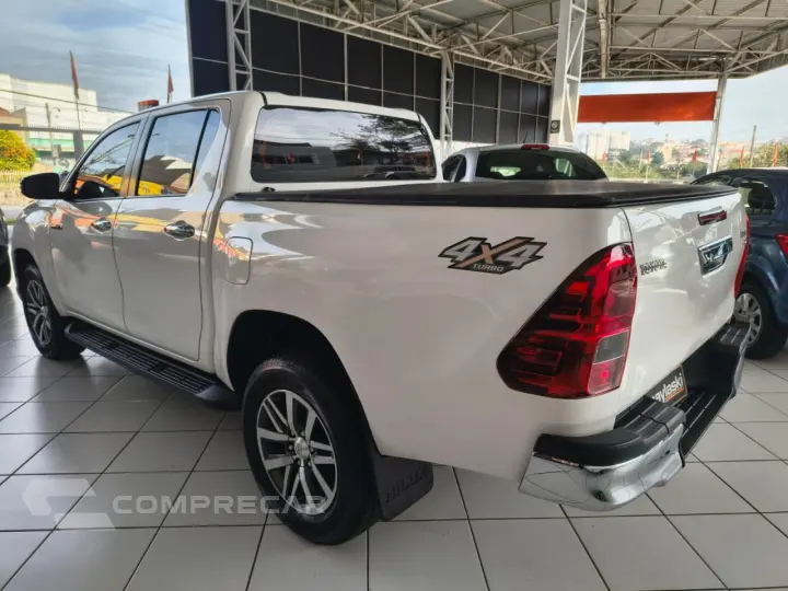 Hilux Caminhonete 2.8 16V SRV 4X4 DIESEL CABINE DUPLA AUTOMÁ