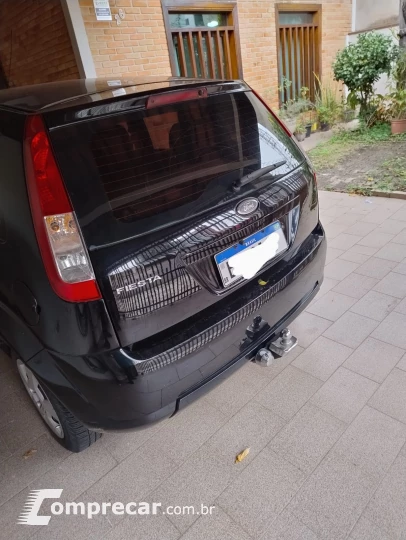 FIESTA 1.6 MPI Class Hatch 8V