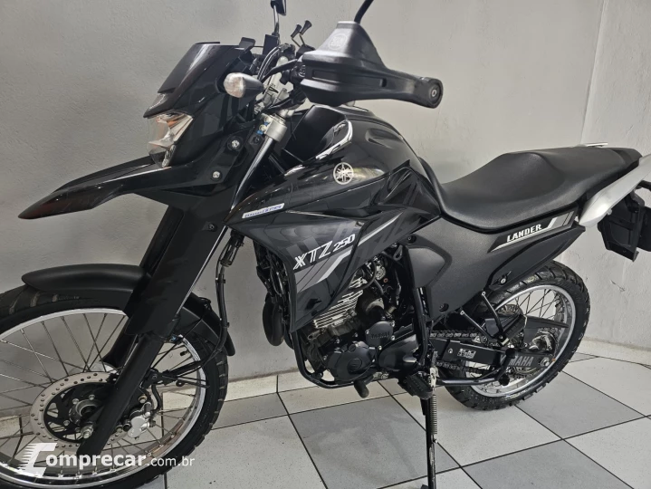XTZ 250 LANDER