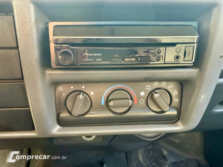 S10 2.4 MPFI Advantage 4X2 CS 8V
