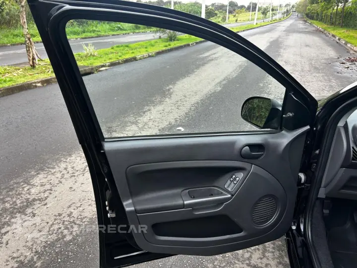 FIESTA 1.0 Rocam SE Plus Sedan 8V