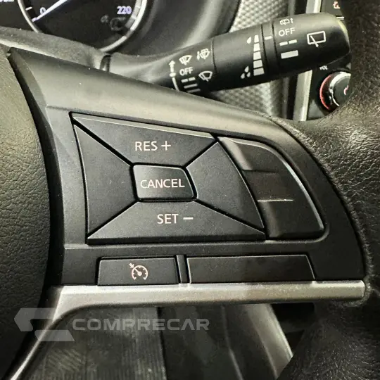 KICKS Active 1.6 16V Flex Aut.