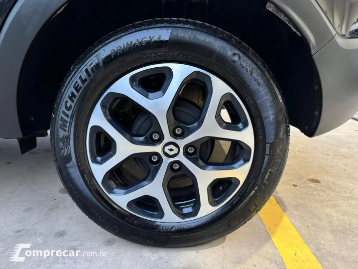 CAPTUR Intense Bose 1.6 16V Flex 5p Aut.