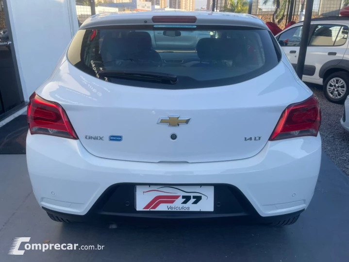 Onix Hatch 1.4 4P FLEX LT