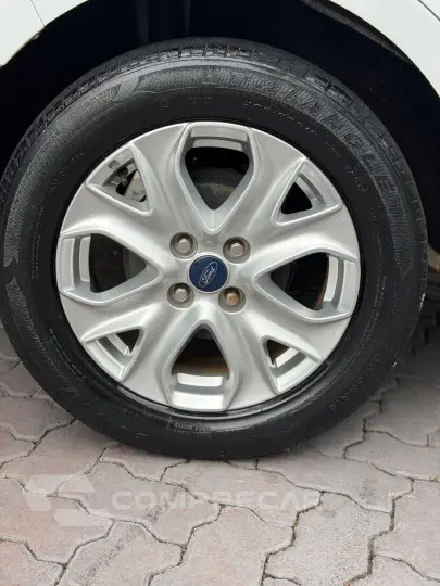 EcoSport TITANIUM 2.0 16V Flex 5p Aut.