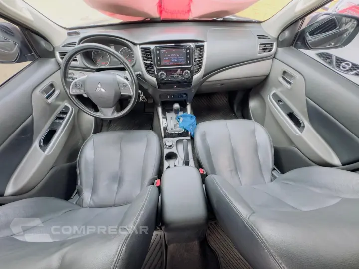 L 200 Triton 2.4 16V SPORT HPE 4X4 CABINE DUPLA TURBO DIESEL