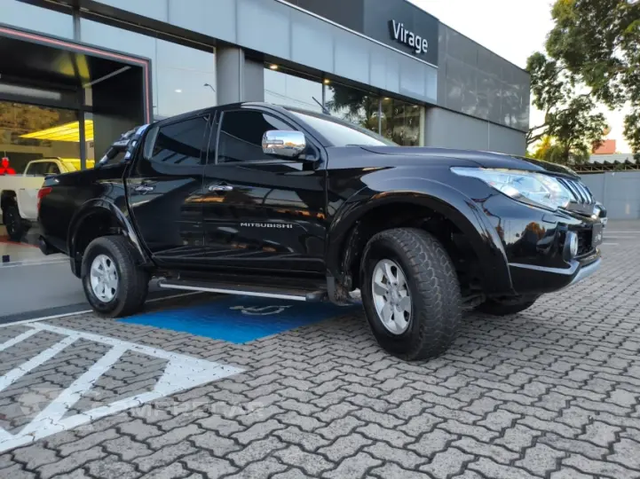 L200 TRITON 2.4 16V Turbo Sport HPE TOP CD 4X4