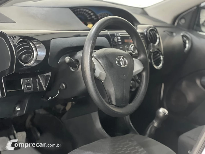 ETIOS 1.5 XS Sedan 16V