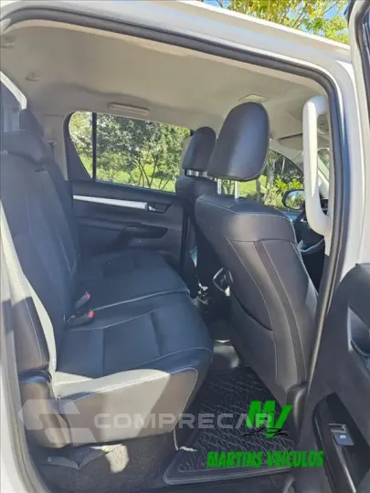 HILUX 2.8 D-4D TURBO DIESEL CD SRX PLUS 4X4 AUTOM