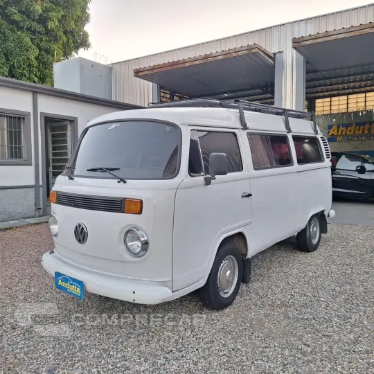 Kombi 1.6 STD 9 LUGARES