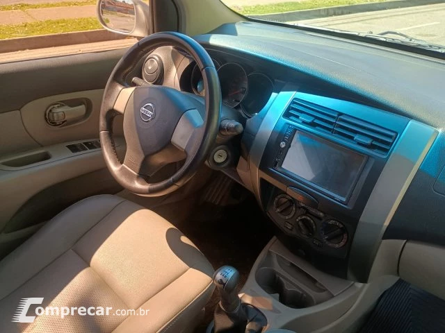 LIVINA - 1.6 16V 4P MANUAL