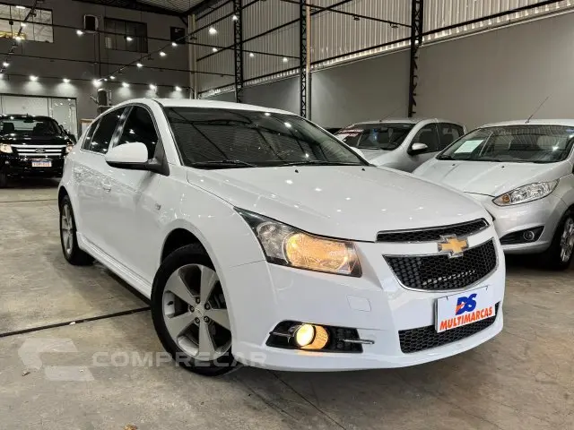 CRUZE HATCH - 1.8 LT SPORT6 16V 4P AUTOMÁTICO