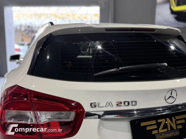 GLA 200 - 1.6 CGI STYLE 7G-DCT