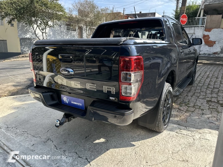 RANGER 2.2 Black 4X2 CD 16V