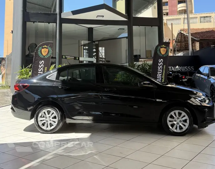 ONIX SEDAN Plus LT 1.0 12V Flex 4p Mec.