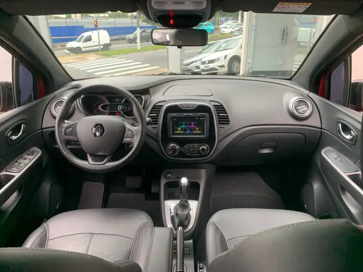 CAPTUR Intense Bose 1.6 16V Flex 5p Aut.