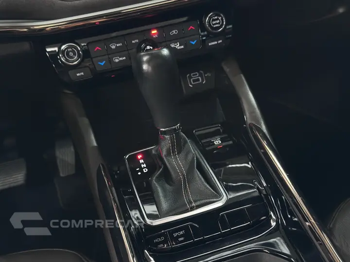 COMMANDER 1.3 T270 TURBO FLEX OVERLAND AT6