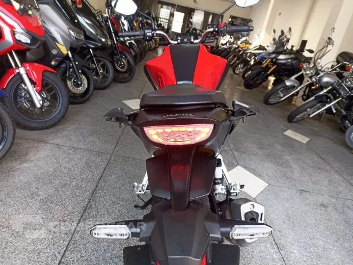 CB 300F Twister Flex
