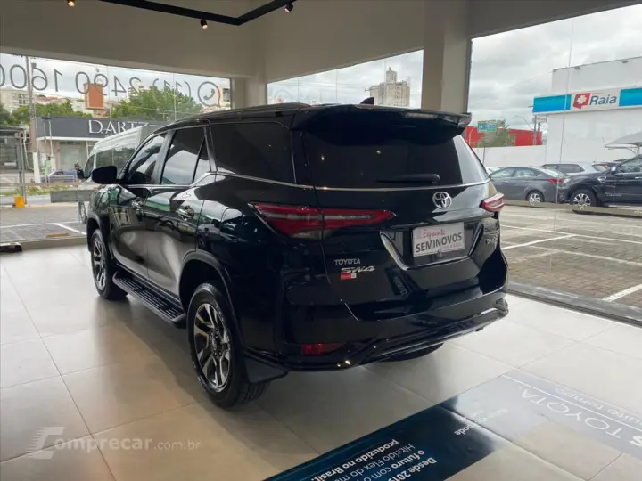 HILUX SW4 2.8 D-4D TURBO DIESEL DIAMOND 7L 4X4 AU