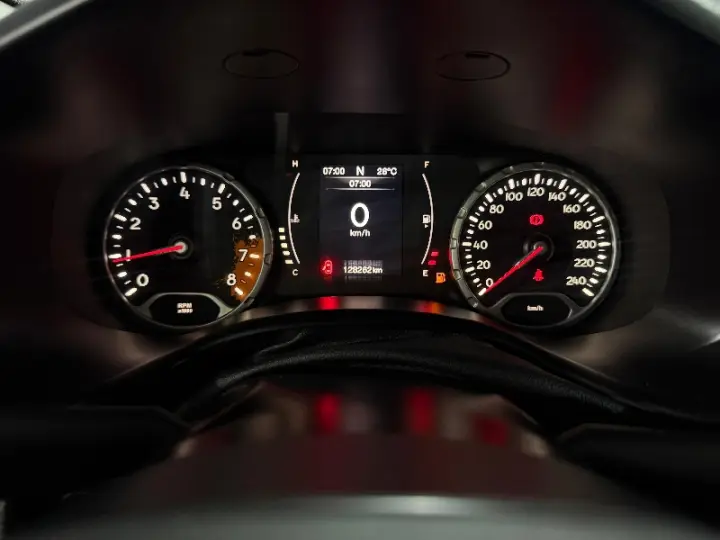 RENEGADE 1.8 16V Longitude