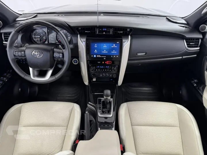 HILUX SW4 2.8 D-4d Turbo Diamond 7L 4X4