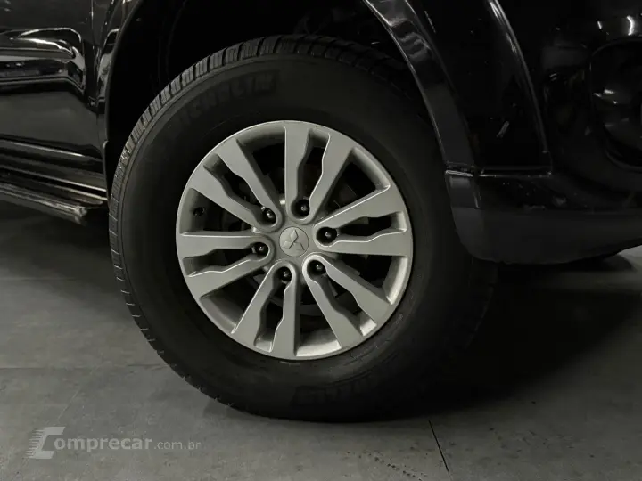 PAJERO 3.2 HPE 4X4 7 LUGARES 16V TURBO INTERCOOLER DIESEL 4P