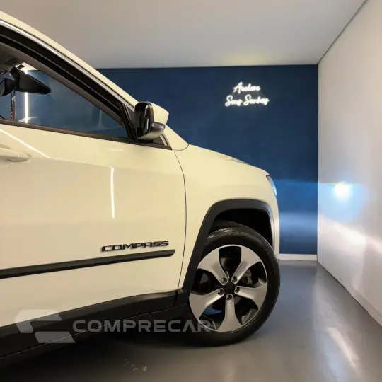 COMPASS LONGITUDE 2.0 4x2 Flex 16V Aut.