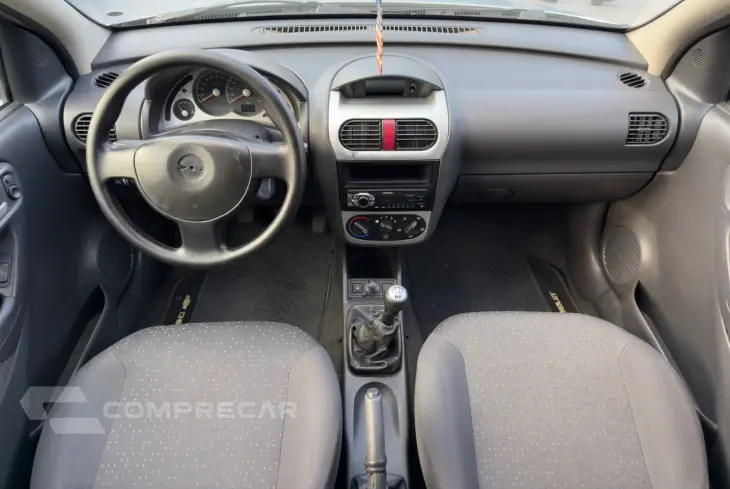 CORSA 1.4 MPFI Premium Sedan 8V