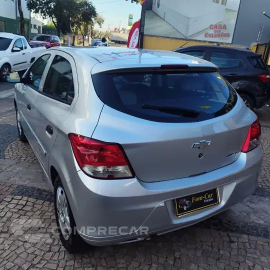 ONIX HATCH LS 1.0 8V FlexPower 5p Mec.