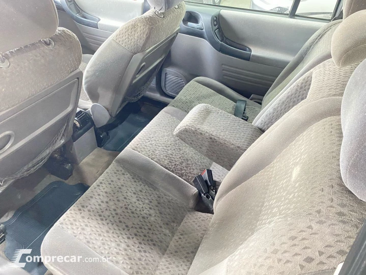 Zafira 2.0 Mpfi Elegance 8V Flex 4P Automático