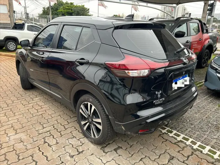 KICKS PLAY 1.6 16V FLEXSTART ADVANCE PLUS XTRONIC