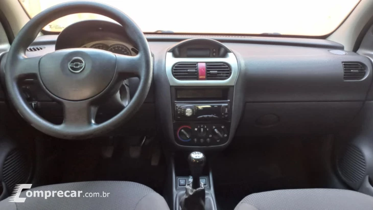 CORSA 1.4 MPFI Premium Sedan 8V