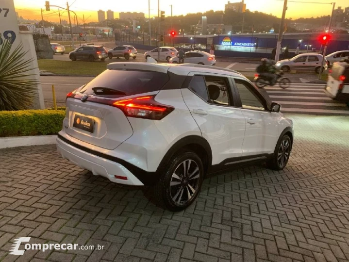 KICKS Exclusive 1.6 16V Flex Aut.