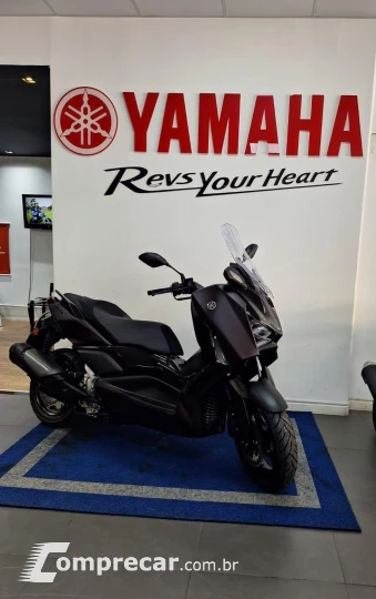 XMAX 300