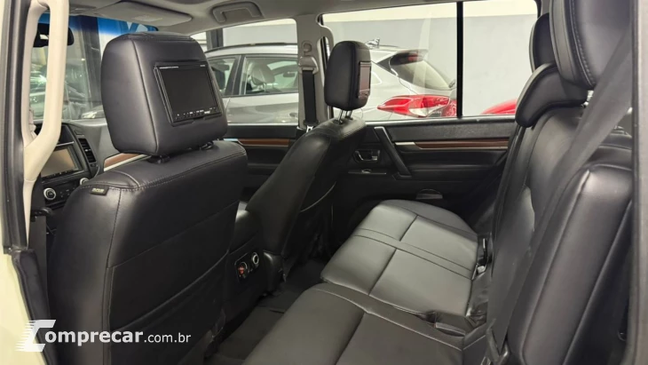 Pajero HPE Full 3.2 4x4 T.I.Dies. 5p Aut