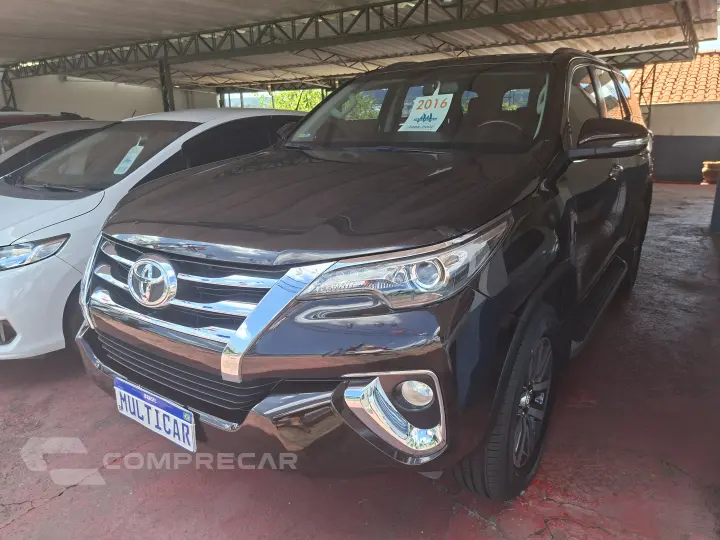 HILUX SW4 2.8 D-4d Turbo SRX 7L 4X4