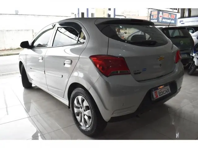 ONIX - 1.0 MPFI LT 8V 4P MANUAL