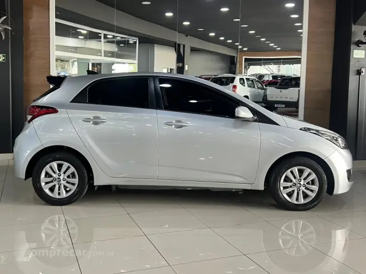 HB20S 1.6 COMFORT PLUS 16V FLEX 4P MANUAL