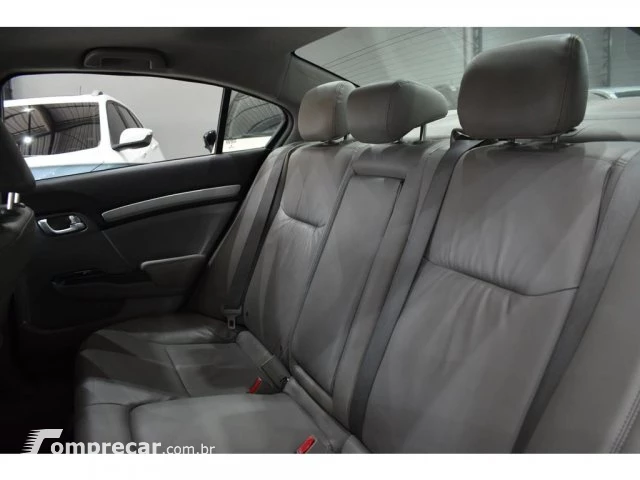 CIVIC - 1.8 EXS 16V 4P AUTOMÁTICO