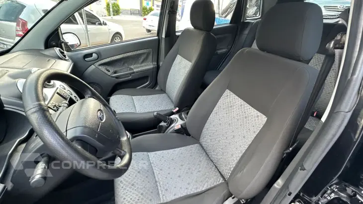 FIESTA 1.6 MPI Hatch 8V