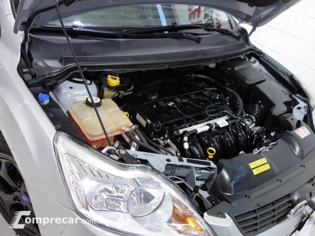 FOCUS HATCH - 2.0 GLX 16V 4P MANUAL
