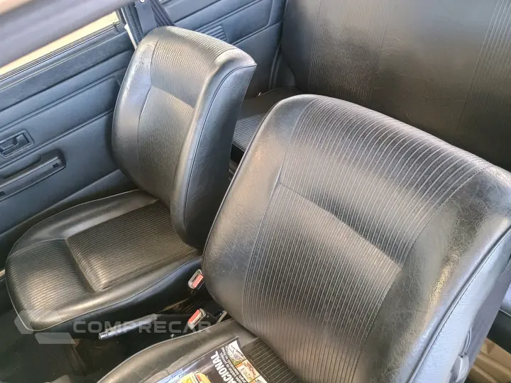 Gol BX 1.6 Álcool